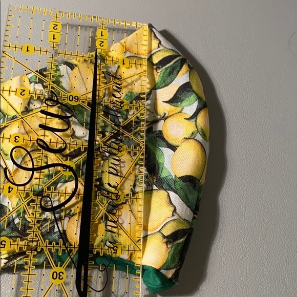 Lemon patterned face mask - Picture 5 of 5